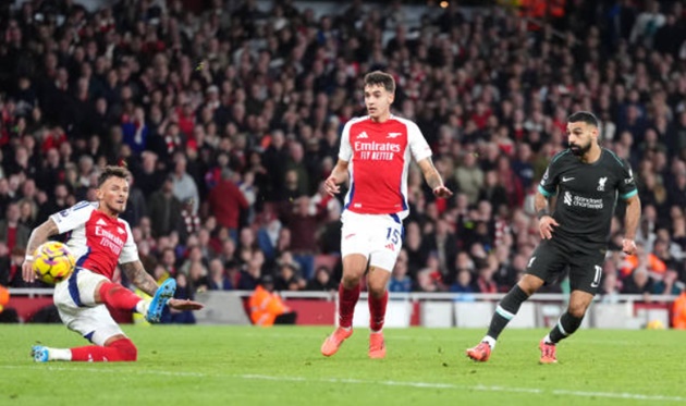 Ác mộng chấn thương, Salah trừng phạt Arsenal