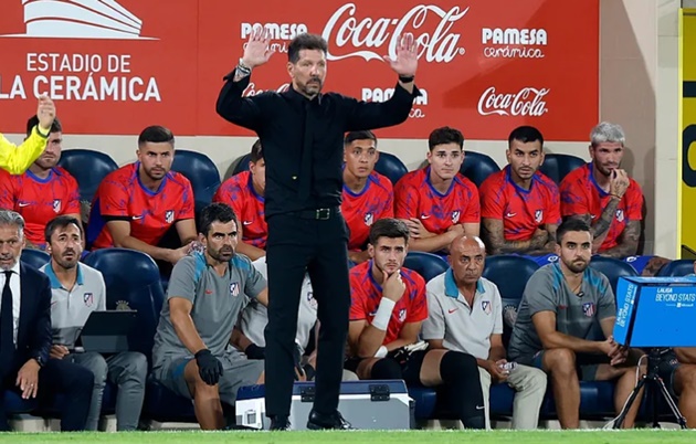 Ảnh bài viết Simeone khen 2 tân binh, không tìm được lời khen cho Julian Alvarez