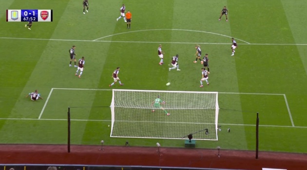 Ảnh bài viết Gary Neville: “Cậu ấy đã đưa mình vào một vị trí tuyệt vời”