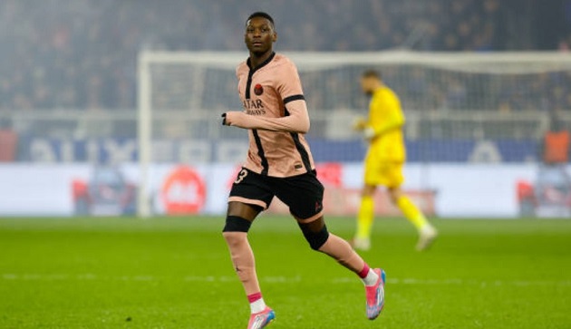 Chiêu mộ Kolo Muani, Juventus mở đường cho Vlahovic tới Arsenal?