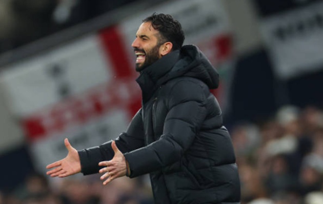 Vì sao Amorim nổi giận quát tháo ban huấn luyện Man Utd?