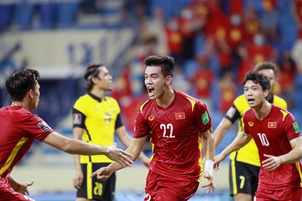 Các tuyển thủ vui vì được đá sân Mỹ Đình; U23 Việt Nam tập huấn - Bóng Đá