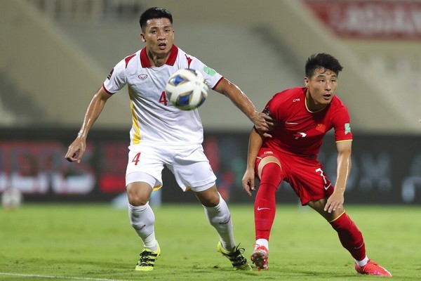 Vì sao hàng thủ ĐT Việt Nam trở nên mong manh tại VL cuối World Cup 2022 - Bóng Đá