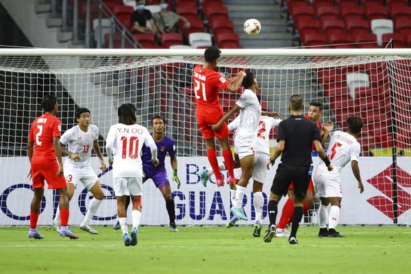 Singapore thắng tưng bừng Myanmar ngày ra quân AFF Cup trên sân nhà - Bóng Đá