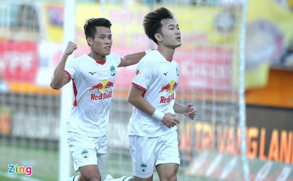 Vòng 9 V-League: HAGL tăng tốc, điểm đen pháo sáng - Bóng Đá