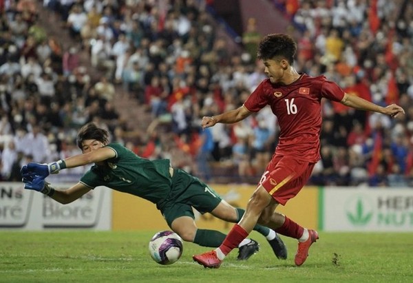 U17 Việt Nam hạ đẹp Thái Lan; HAGL tan hoang - Bóng Đá