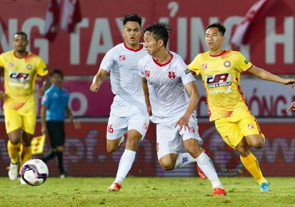 Bóng đá Thái gặp họa lớn; CLB V-League tan hoang - Bóng Đá