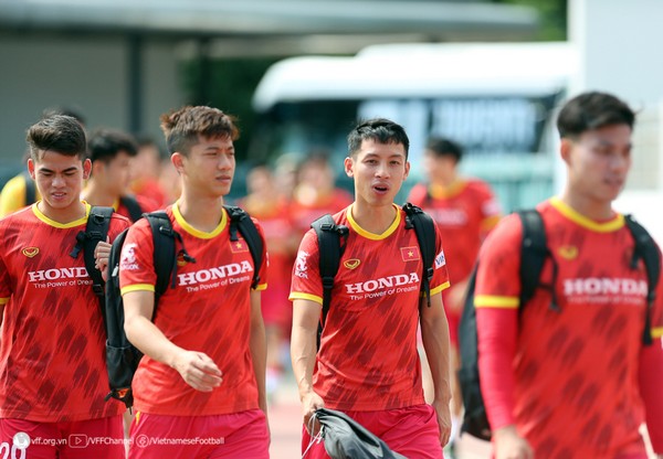 Báo Hàn hào hứng với sao ĐT Việt Nam; Thêm cầu thủ Việt kiều muốn cập bến V-League - Bóng Đá