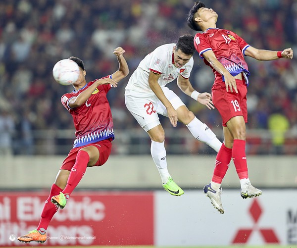 4 cầu thủ chơi hay nhất của ĐT Việt Nam tại vòng bảng AFF Cup - Bóng Đá