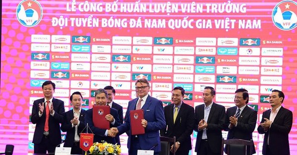 “HLV Troussier quá kiêu ngạo”; Sao U20 Việt Nam quyết tâm giành vé đi World Cup - Bóng Đá
