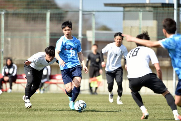 Dàn sao U20 nổi bật tại đội U23; Văn Toàn phát biểu sau 3 trận tịt ngòi - Bóng Đá
