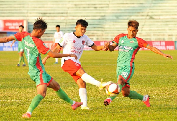 Văn Toàn chấn thương; Quang Hải trở lại V-League? - Bóng Đá