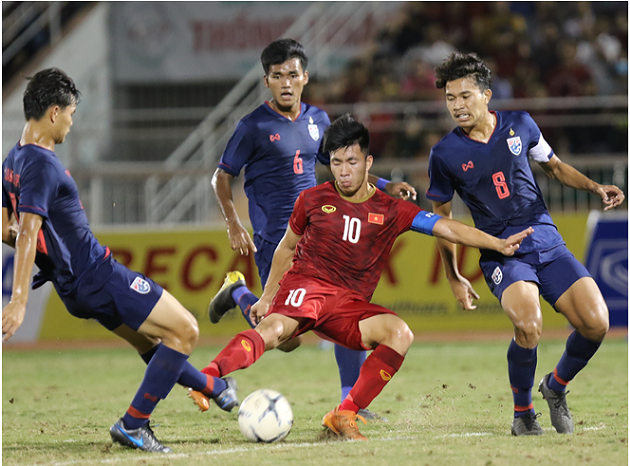Pau FC đặt dấu chấm hết cho Quang Hải; Sao U22 Việt Nam khiến ông Troussier lo sốt vó - Bóng Đá