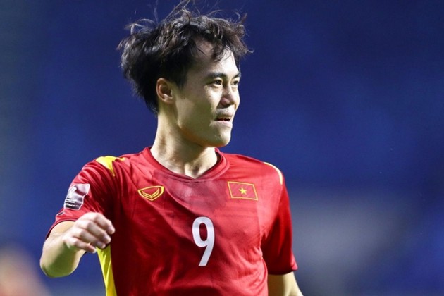 Bốn CLB V-League muốn có Văn Toàn; Quang Hải tiếp tục chơi bóng tại châu Âu? - Bóng Đá