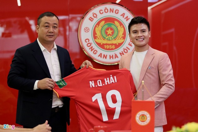 CĐV đòi trao ngôi vương V-League cho CAHN; Chuyên gia: Quang Hải sẽ thăng hoa - Bóng Đá