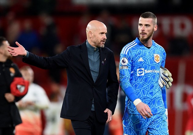 HLV Erik ten Hag đẩy David de Gea rời Old Trafford.