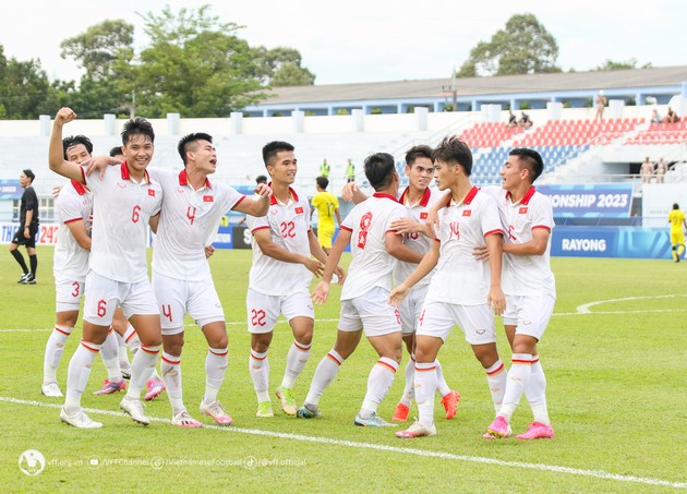 Báo Malaysia xấu hổ vì đội nhà; HLV Hoàng Anh Tuấn: U23 Việt Nam không sợ Indonesia - Bóng Đá