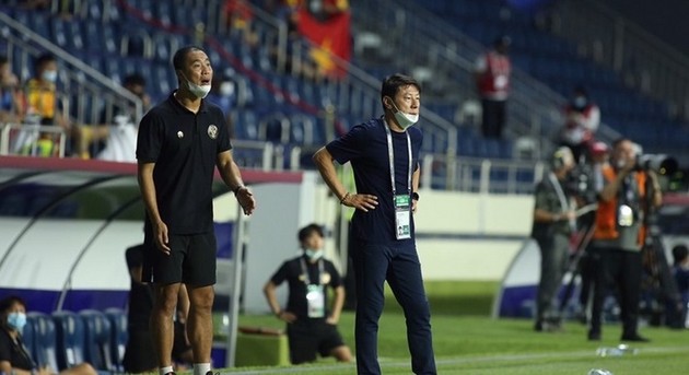 HLV Shin Tae-yong tức điên vì trọng tài; Báo chí ĐNÁ khâm phục U23 Việt Nam - Bóng Đá