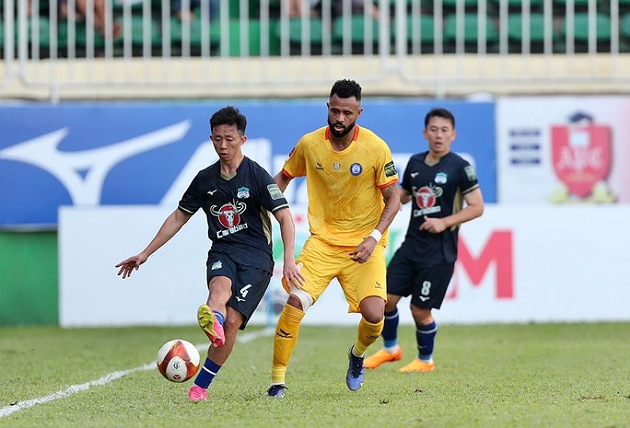 Cầu thủ Việt kiều Czech chia tay bóng đá Việt Nam; Cựu cầu thủ Bundesliga đến V-League - Bóng Đá