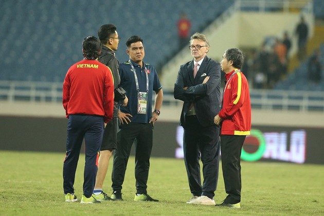 Kết quả bốc thăm VCK U23 châu Á; HLV Troussier nhận 'mưa' chỉ trích - Bóng Đá