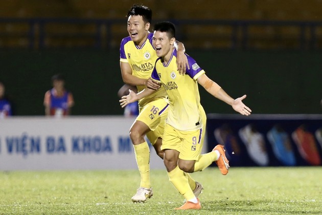 Cầu thủ Việt kiều gia nhập CLB Ngoại Hạng Anh; Sao Trung Quốc chơi xấu Xuân Mạnh bị phạt cực nặng - Bóng Đá