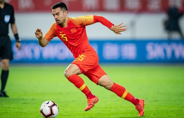 Sao EPL của Nhật Bản lỡ hẹn đấu Việt Nam?; Trung Quốc dậy sóng vì cầu thủ nhập tịch - Bóng Đá