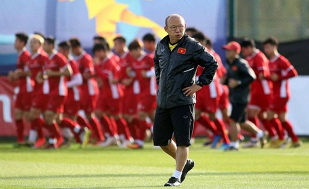 11 cầu thủ Việt kiều có thể khoác áo Việt Nam; Hàn Quốc tốn gần 200 tỷ bồi thường HLV Klinsmann - Bóng Đá