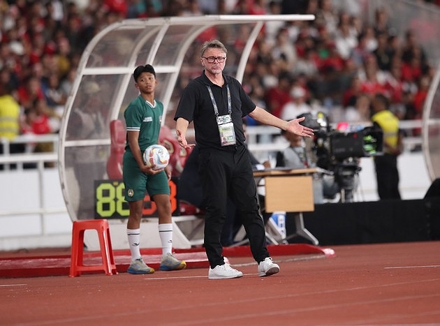 2 quyết định sai lầm của HLV Troussier trận thua Indonesia - Bóng Đá
