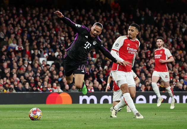 Arsenal đã không có phương án tốt để kèm Leroy Sane.