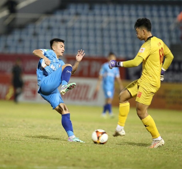 Sao U23 Việt Nam lập hattrick, Đà Nẵng vùi dập Long An - Bóng Đá