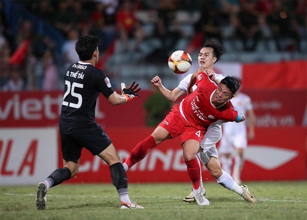 21 cầu thủ lên tuyển Việt Nam; Thủ môn mất trí nhớ lên tiếng - Bóng Đá