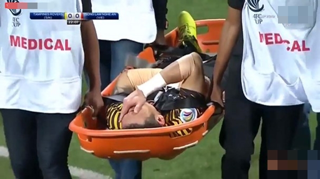 Cựu thủ thành ĐT Việt Nam gặp chấn thương nặng tại AFC Cup?