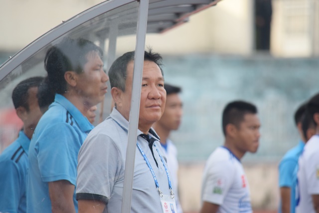 HLV Hoàng Văn Phúc chỉ ra nguyên nhân khiến Quảng Nam FC sa sút - Bóng Đá