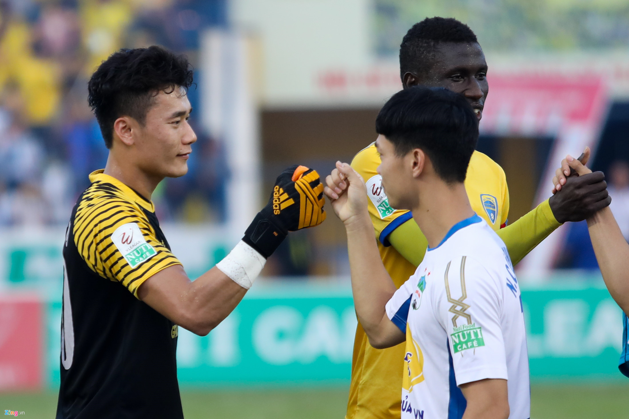 Ảnh bài viết Rộ tin đồn HAGL mượn thủ môn Bùi Tiến Dũng?