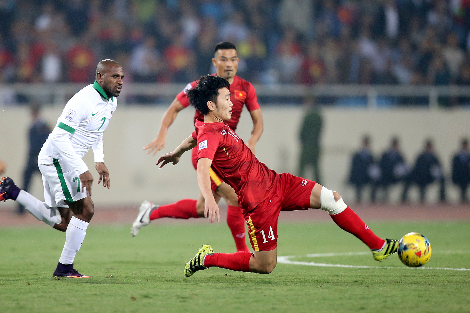 HLV Hoàng Anh Tuấn lo cho Lương Xuân Trường tại AFF Cup 2018 - Bóng Đá