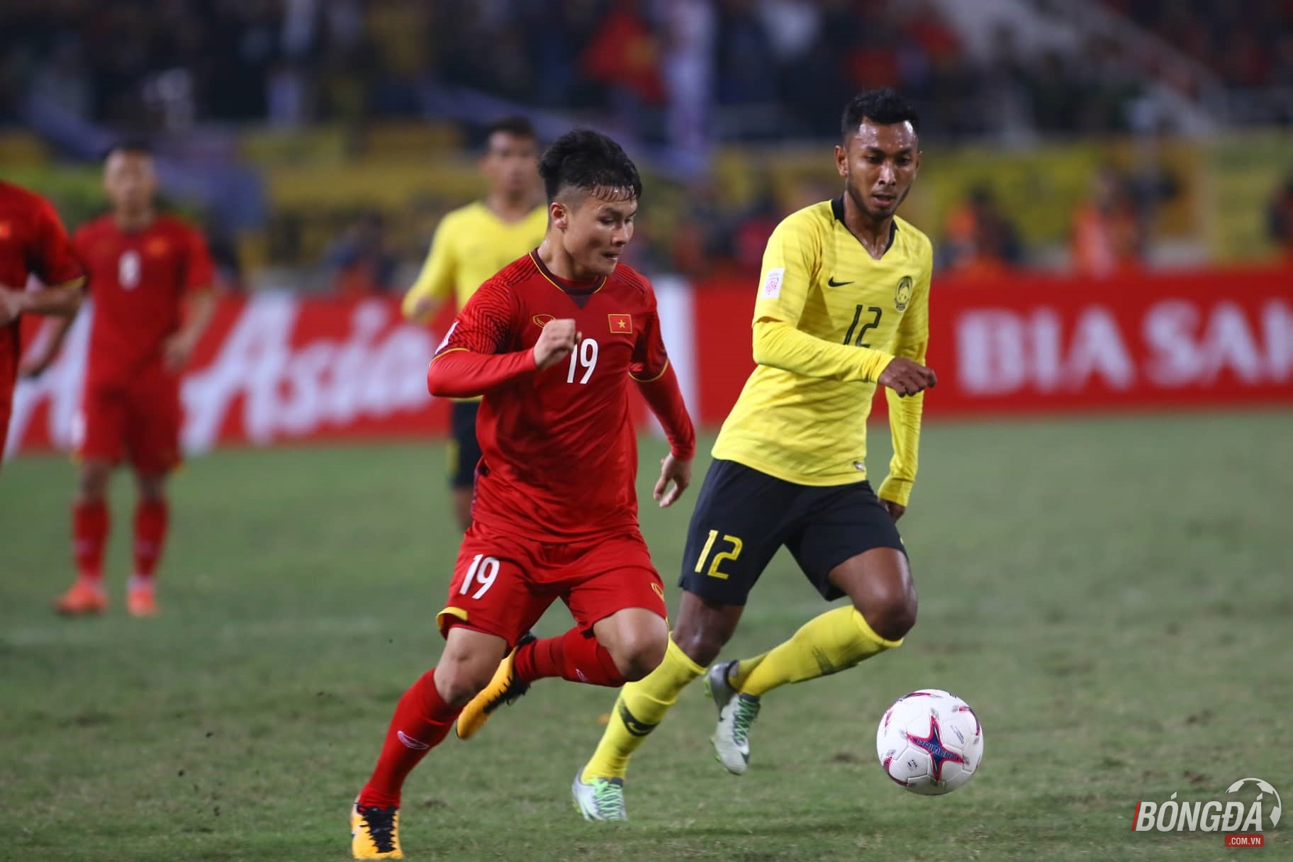 TRỰC TIẾP: ĐT Việt Nam 1-0 ĐT Malaysia: Đội khách dồn ép - Bóng Đá