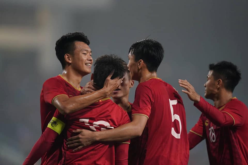 Báo Hàn Quốc nói điều này sau chiến thắng đậm của U23 Việt Nam - Bóng Đá