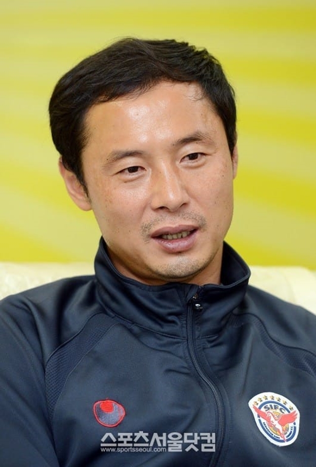 NÓNG: Không phải trợ lý Lee, một HLV Hàn Quốc khác sẽ dẫn dắt U23 Việt Nam? - Bóng Đá