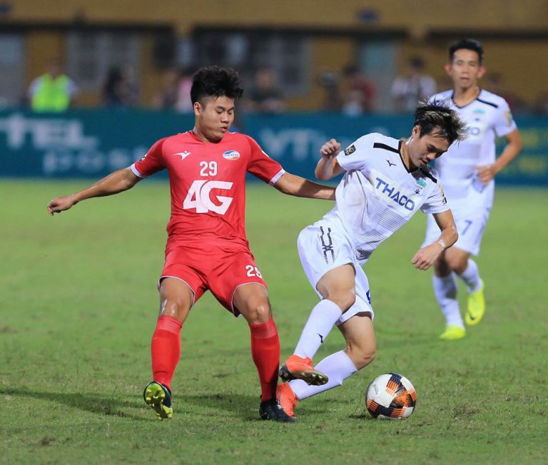 5 điểm nhấn vòng 9 V-League 2019: Ấn tượng HAGL; Hà Nội thua thảm - Bóng Đá