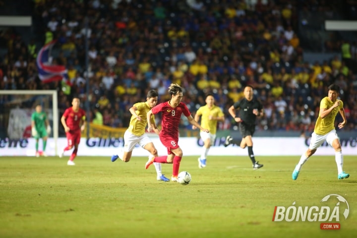 TRỰC TIẾP Việt Nam 0-0 Thái Lan: Học trò HLV Park Hang-seo ép sân - Bóng Đá