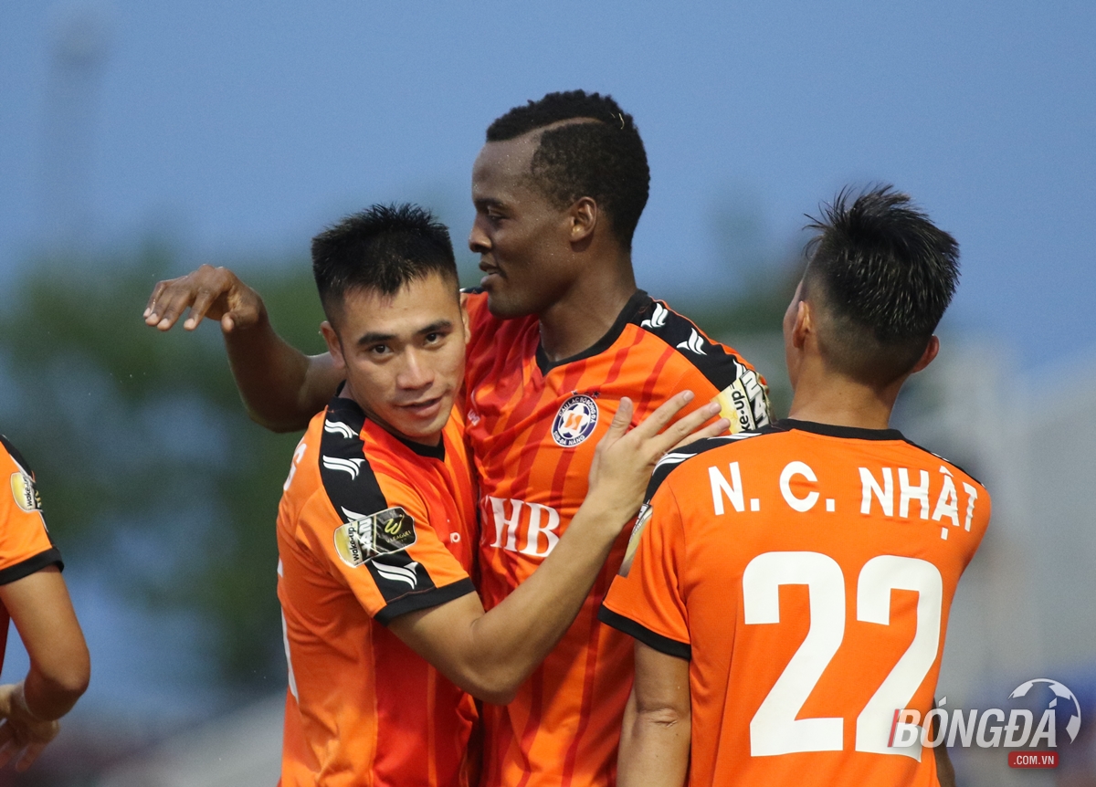 Đỗ Merlo tỏa sáng, SHB Đà Nẵng thắng đậm Sài Gòn