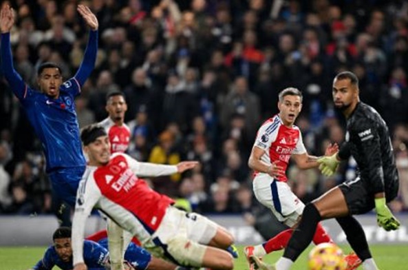 Arsenal rơi điểm vì phung phí cơ hội