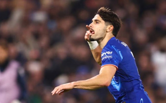 Chelsea giữ lại 1 điểm nhờ cú sút đẳng cấp của Pedro Neto