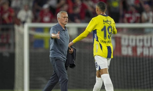 Mourinho nói khả năng dẫn Real thay Ancelotti, lựa chọn bất ngờ về Yamal - Nico Williams