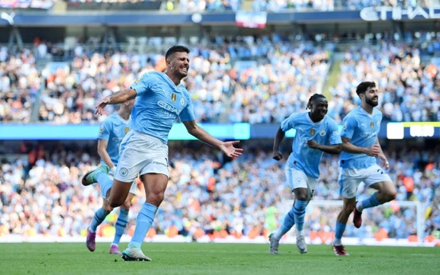 Man City đưa 3 cái tên vào danh sách rút gọn thay Rodri