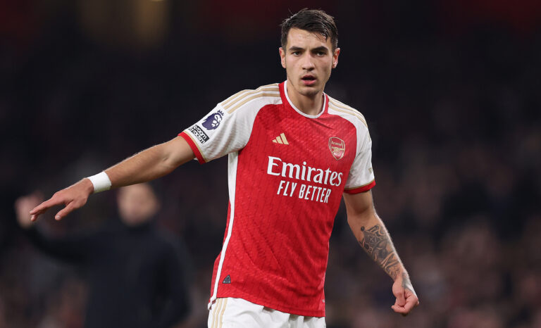 Ảnh bài viết AC Milan nhắm trung vệ đang lên của Arsenal