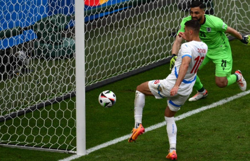 Ảnh bài viết 5 điểm nhấn Georgia 1-1 CH Séc: Mamard­ashvili bắt như lên đồng; Mục tiêu Arsenal tỏa sáng