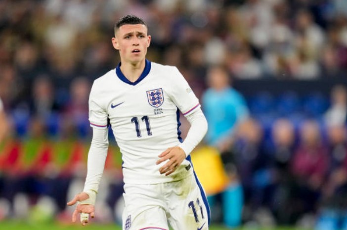 Chơi tệ, Phil Foden vẫn được đồng đội bảo vệ