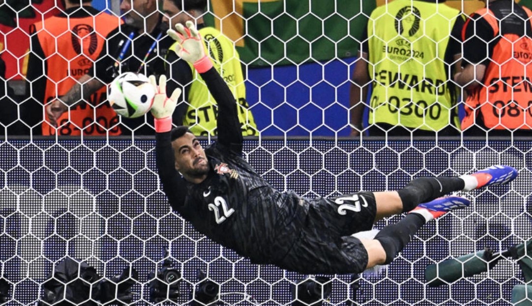 Ảnh bài viết Thủ môn Bồ Đào Nha hé lộ bí kíp bắt cả 3 quả phạt đền