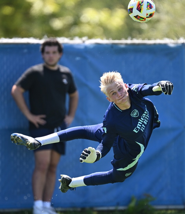 Ảnh bài viết Tân binh bay người đẹp mắt, ghi điểm với Arteta